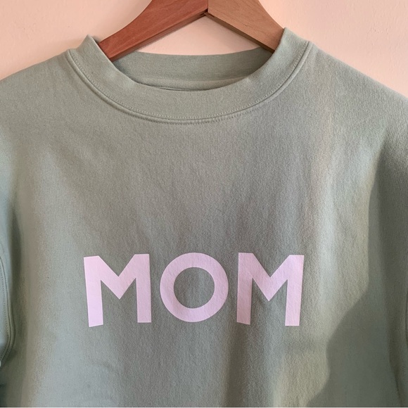 BTL The "MOM" Classic Crew Neck
Sweatshirt . - Picture 4 of 5